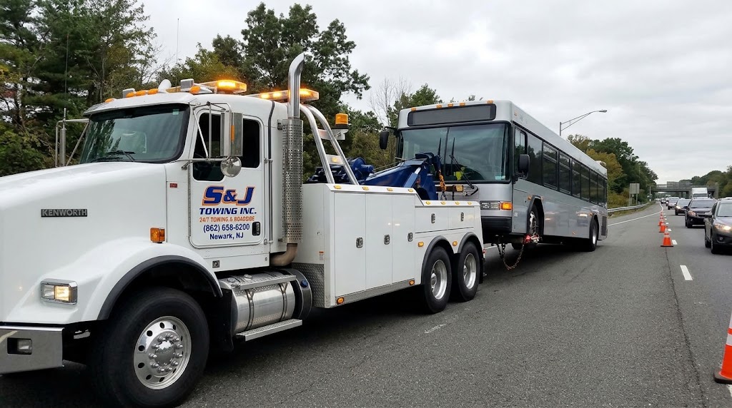 Tour bus and Class A motorcoach towing in New Jersey
